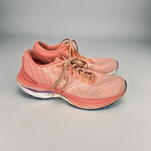 Mizuno Women's Wave Inspire 19 Running Shoes, Peach Bud 9.5 B Medium US